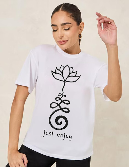 Playera manga corta Marëvnyk cuello redondo para mujer