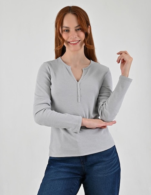 SUPPLY Playera manga larga Supply cuello henley para mujer