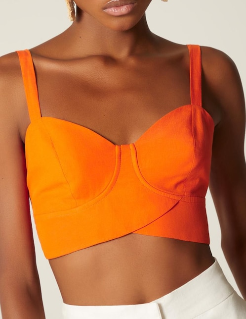 Top Studio F escote corazón tirante delgado