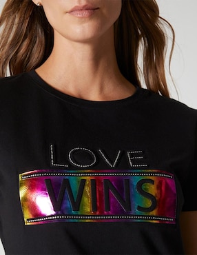 Playera manga corta Studio F Pride cuello redondo para mujer