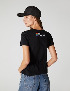 Playera manga corta Studio F Pride cuello redondo para mujer