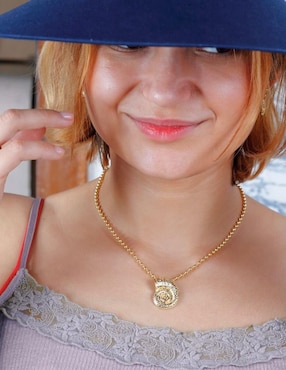 Collar de caracol Yoiko Orviane de baño de oro 18 K