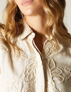 Top Studio F cuello camisero escote V manga corta