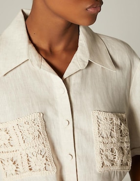Top Studio F cuello camisero manga corta