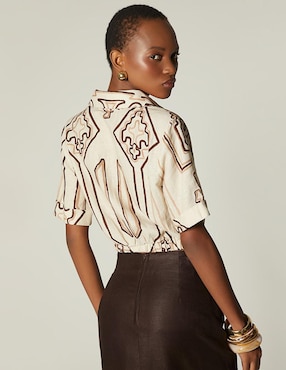 Top Studio F cuello camisero manga corta