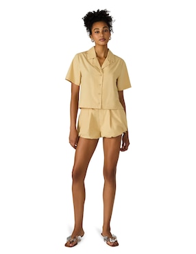 Top Steve Madden cuello camisero escote v