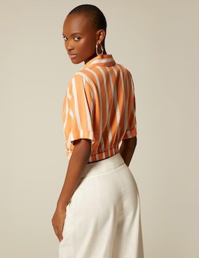 Top Studio F cuello camisero manga corta