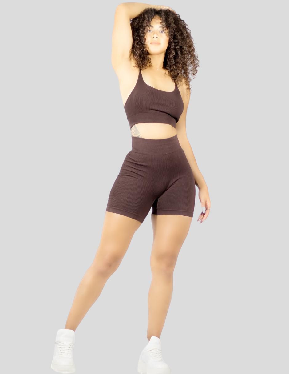 Conjunto deportivo para mujer 1