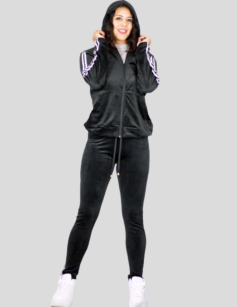 Conjunto de terciopelo para mujer 2