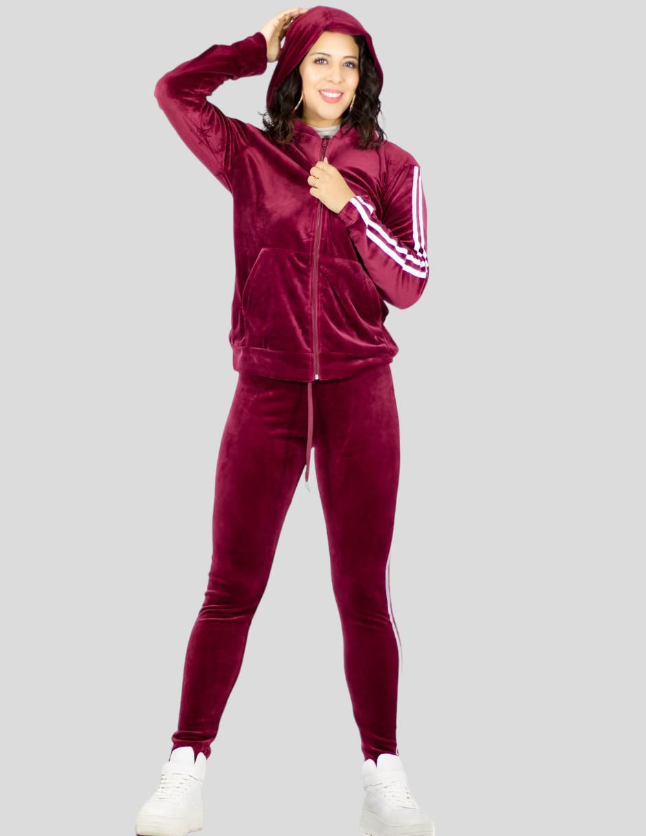 Conjunto de terciopelo para mujer 2