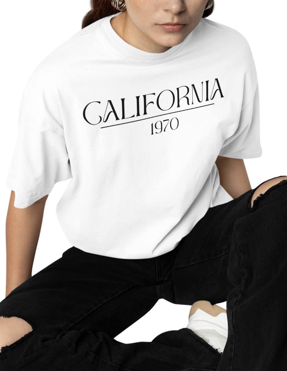 Playera manga corta California Oversize cuello redondo para mujer 3