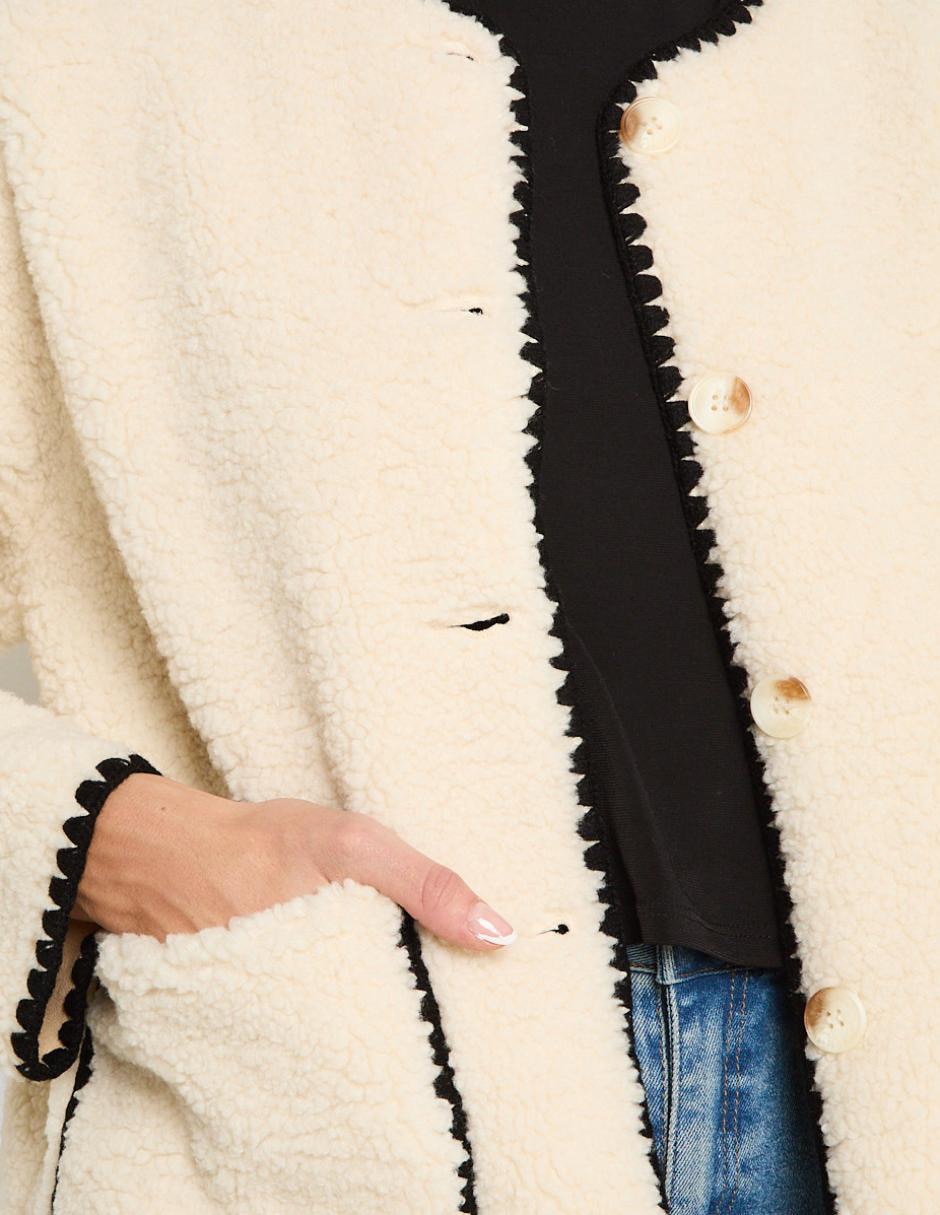 Suéter cuello con botón para mujer 4