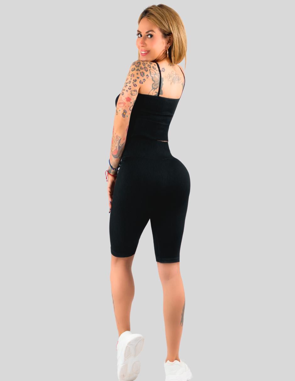 Conjunto entrenamiento Horts para mujer 2 piezas 3