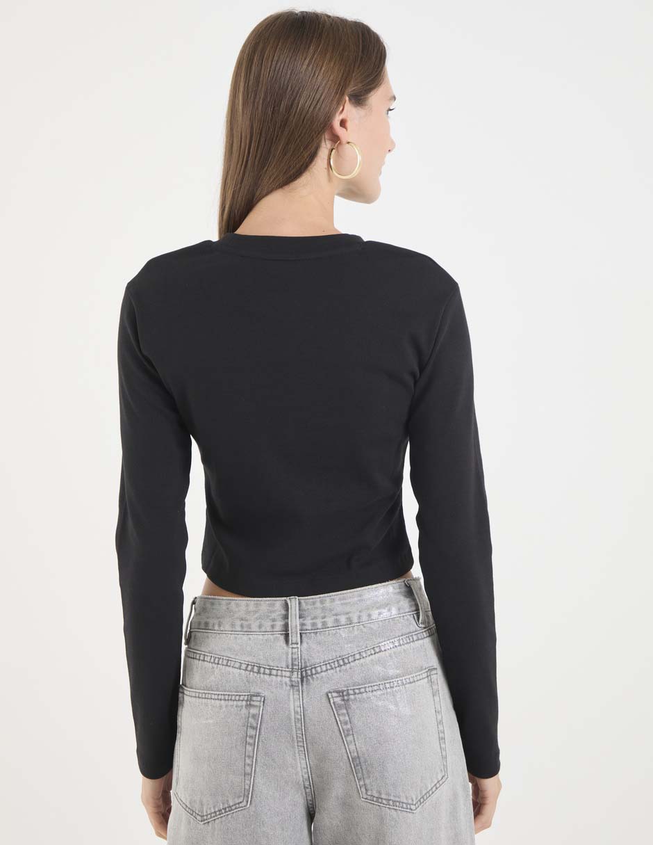 Top cuello redondo escote regular 2