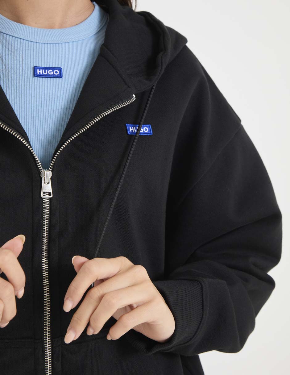 Sudadera con capucha y bolsa para mujer 4