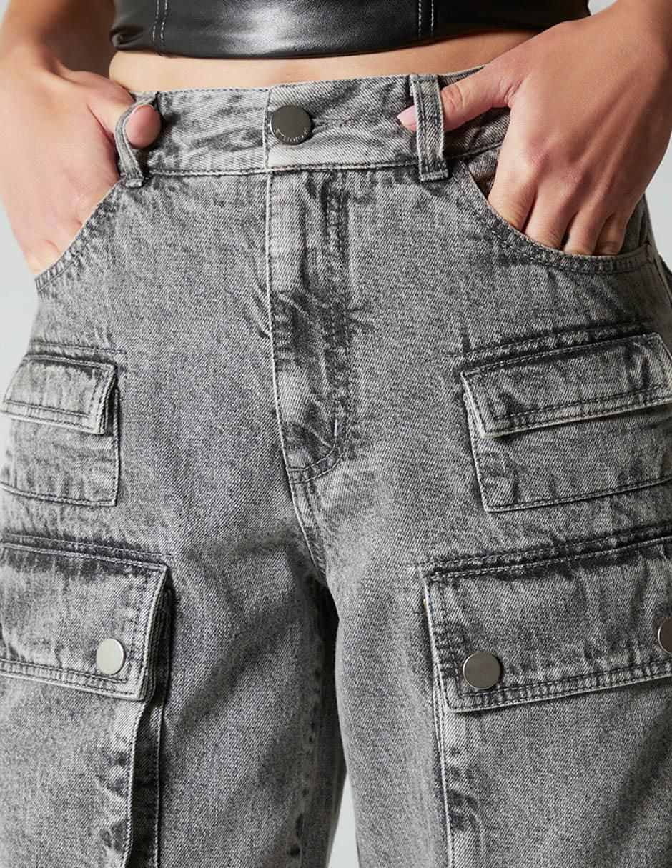 Jeans cargo baggy para mujer 4