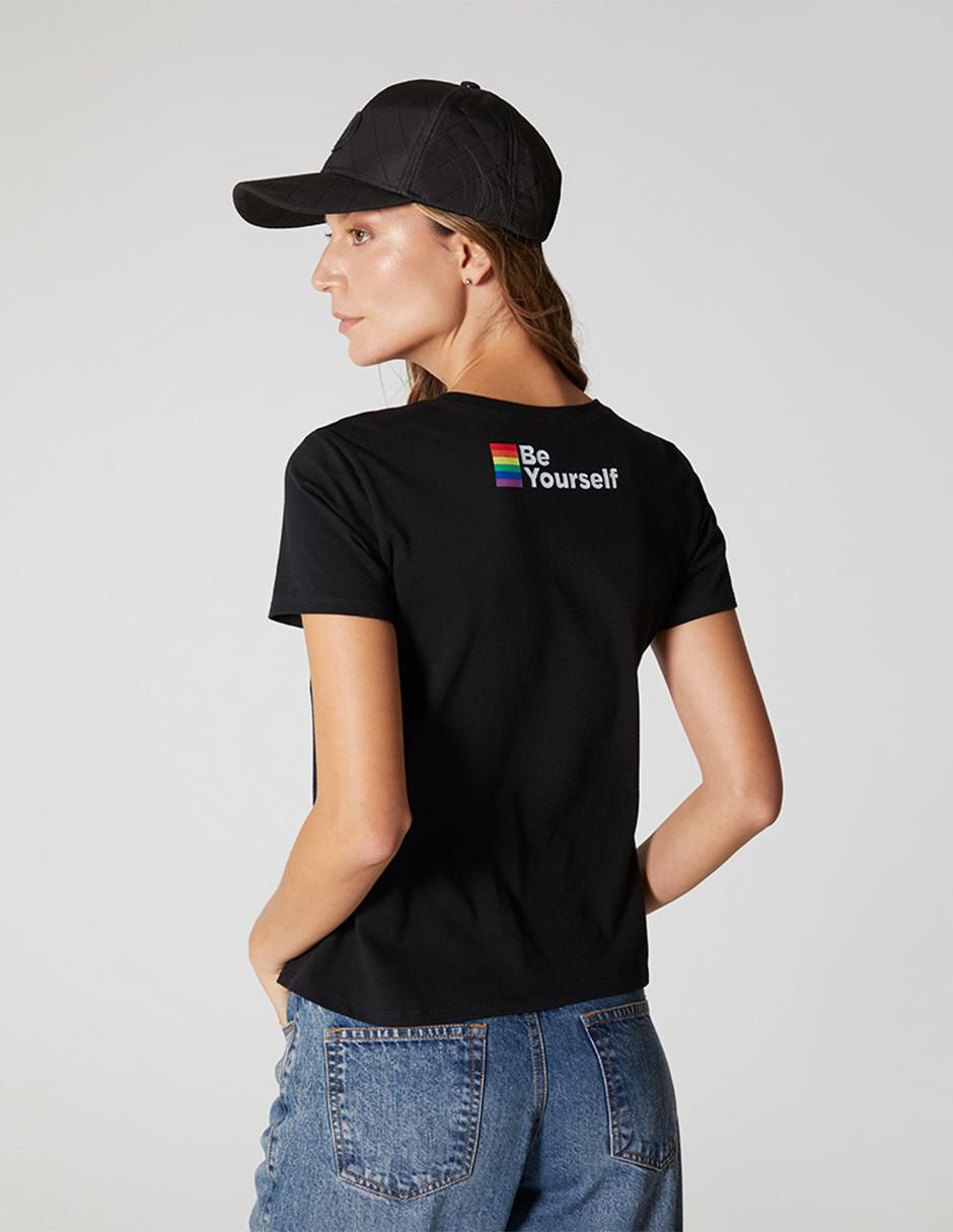 Playera manga corta Pride cuello redondo para mujer 4