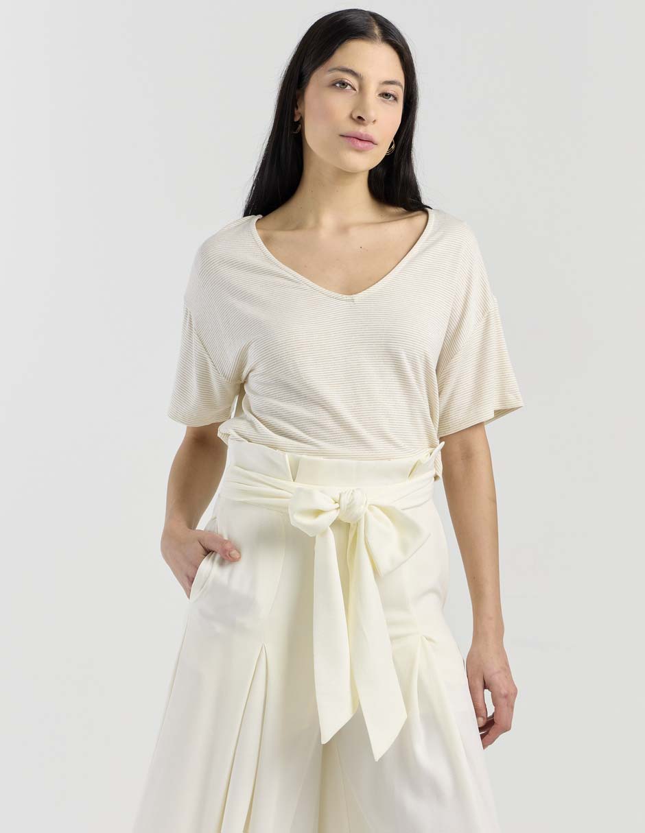 Playera manga corta cuello v para mujer