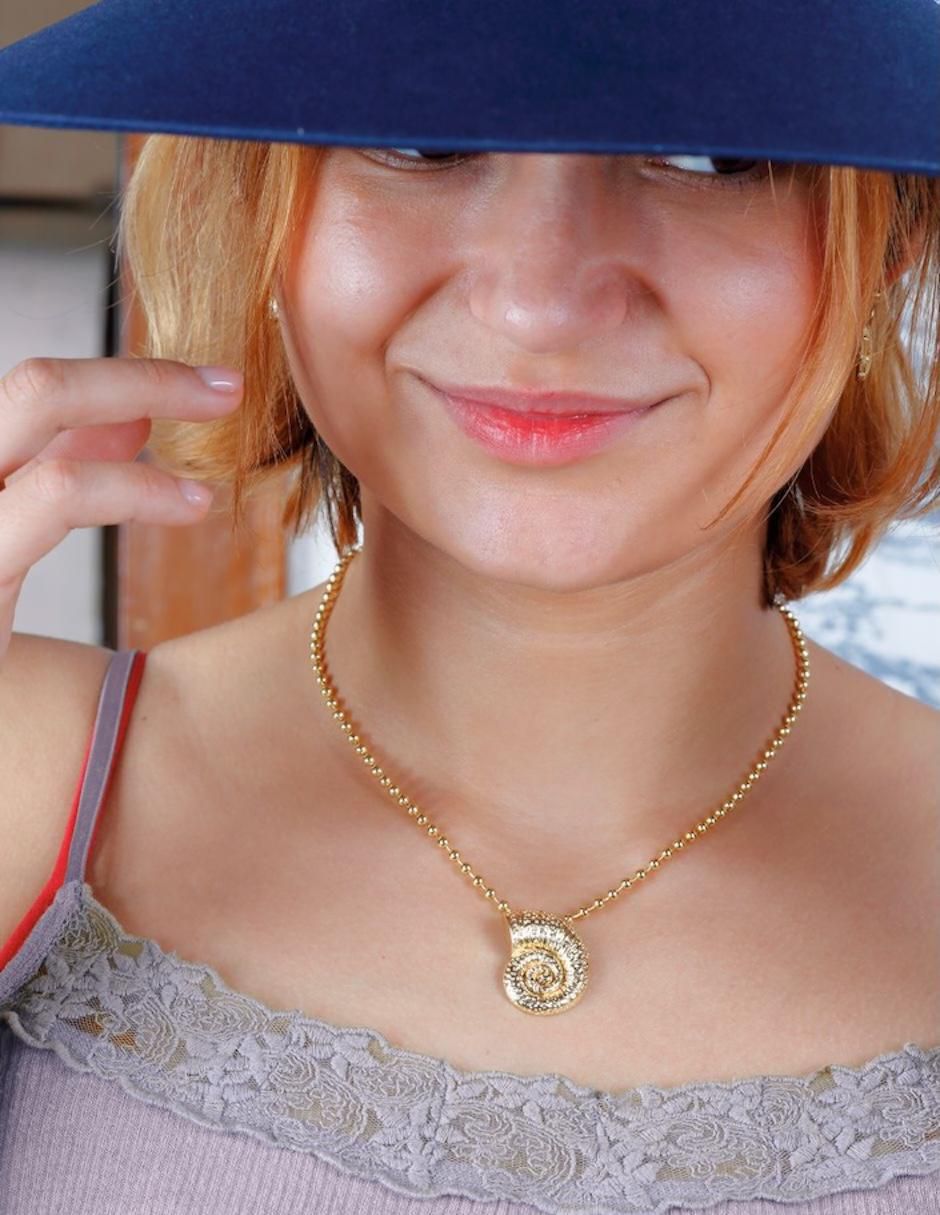 Collar de caracol Orviane de baño de oro 18 K 6