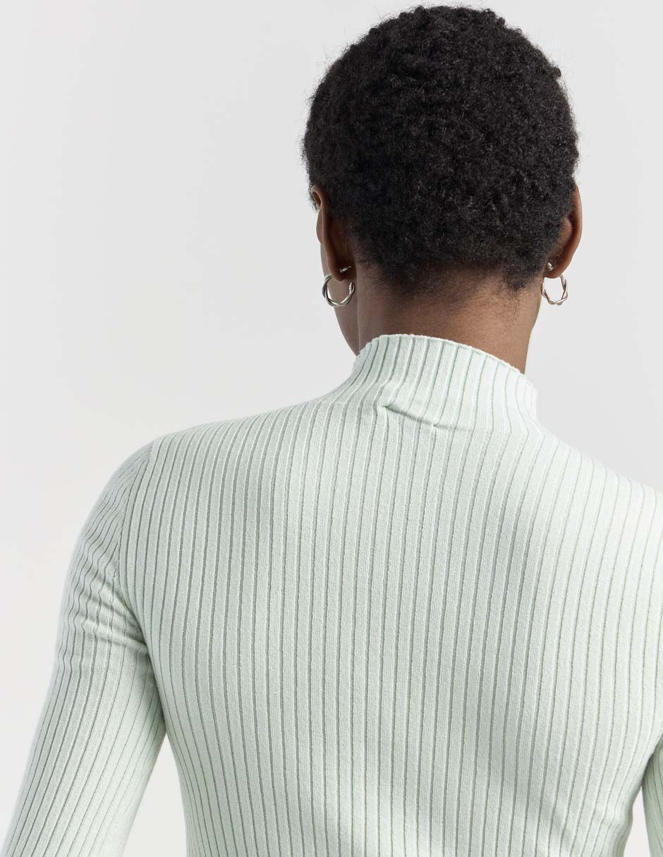 Suéter cuello alto para mujer 5