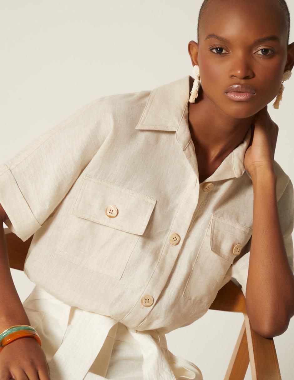 Top cuello camisero manga corta