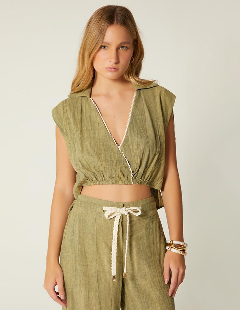 Top cuello camisero escote V