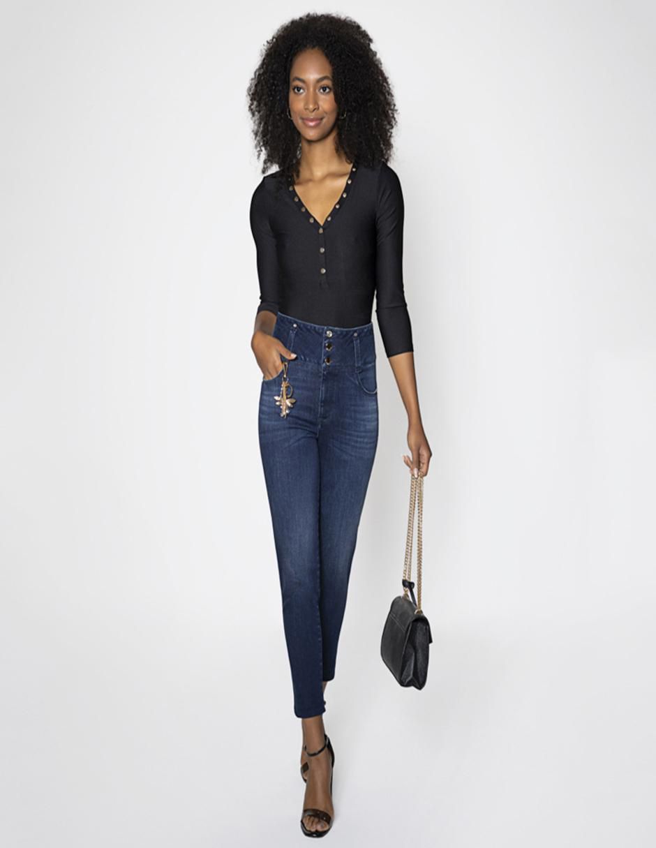 Jeans capri ultra slim corte cintura alta para mujer 4