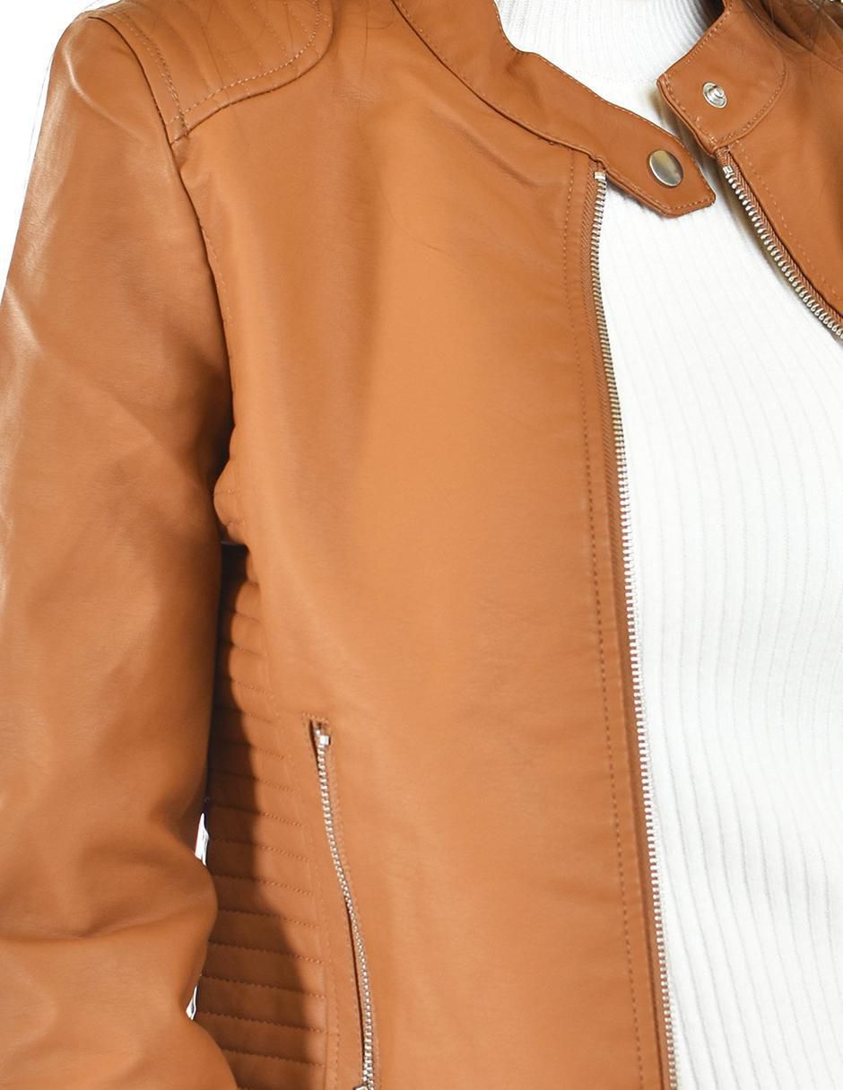 Chamarra impermeable para mujer 4