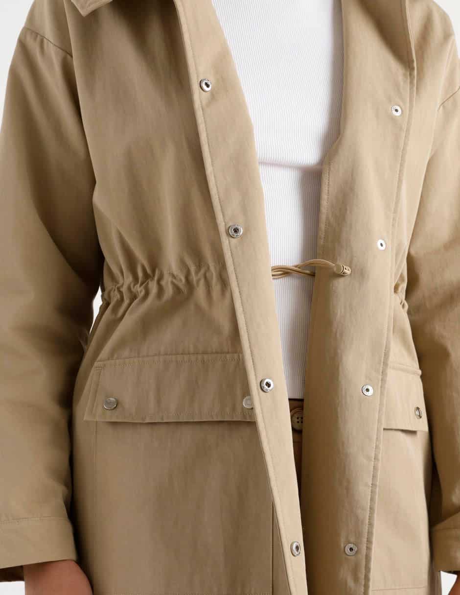 Gabardina con capucha Petite Studio para mujer 6