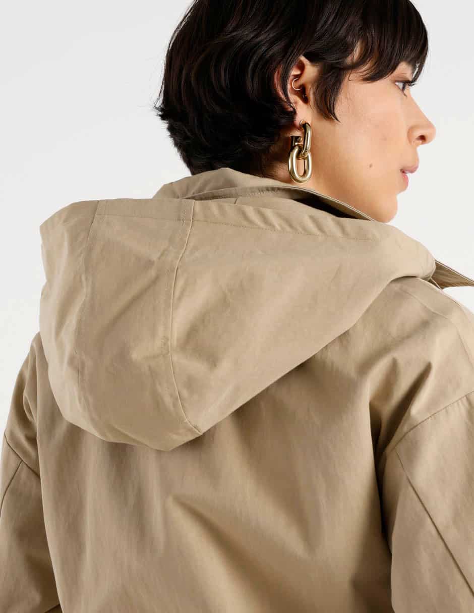 Gabardina con capucha Petite Studio para mujer 8