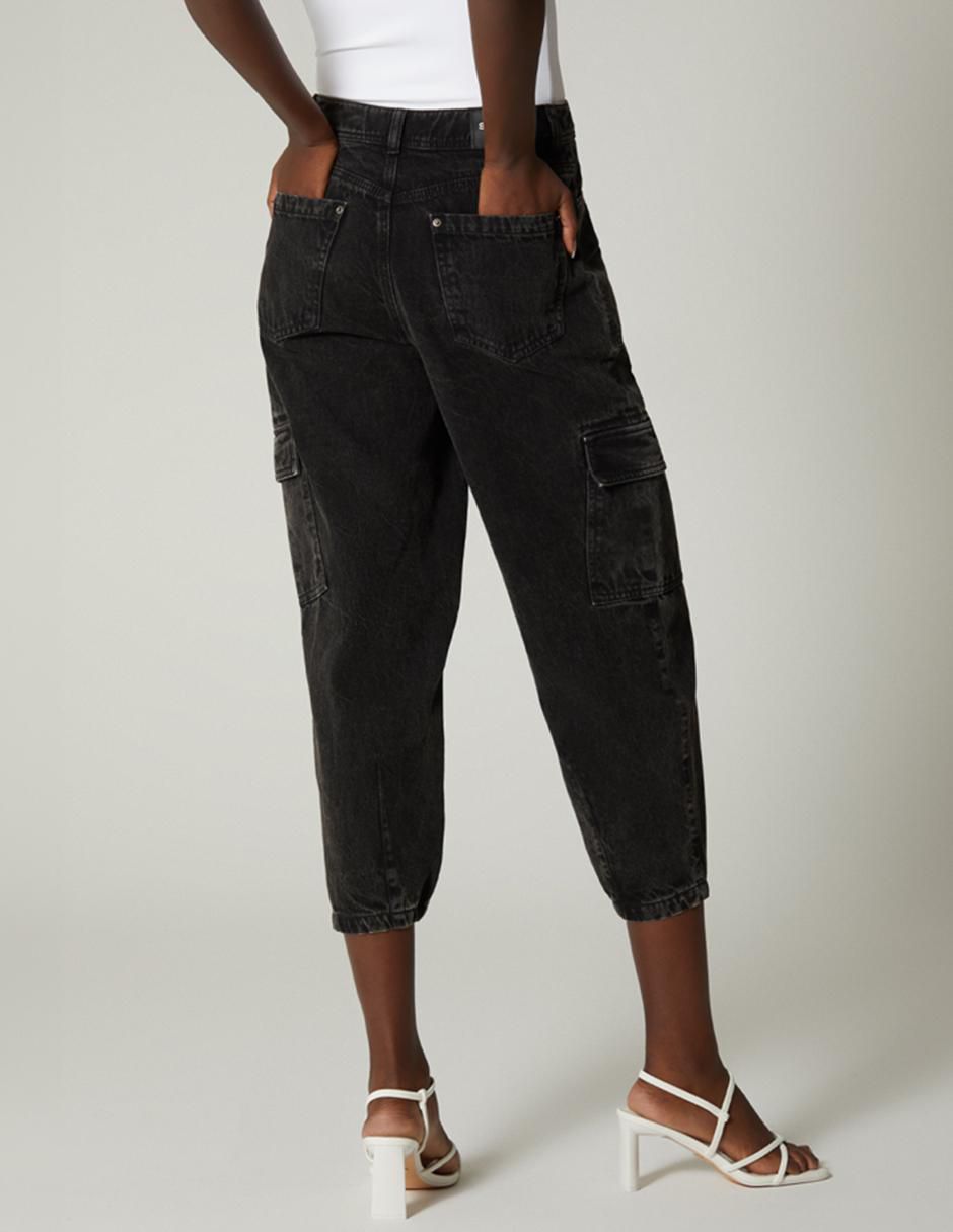 Jeans capri mom Wang Black corte cintura para mujer 2