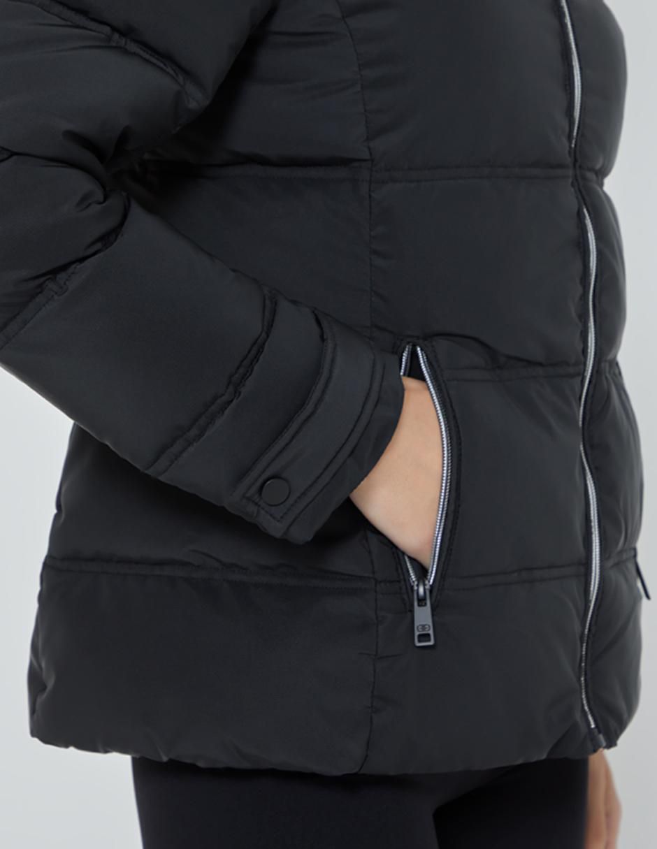 Chamarra capitonada impermeable para mujer